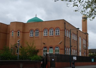 mosques in barking and dagenham